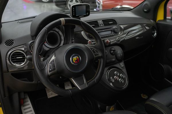 Abarth 695 TRIBUTO FERRARI
