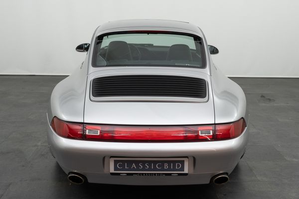 Porsche 911 Carrera (993)