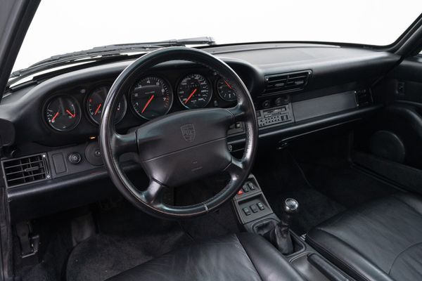 Porsche 911 Carrera (993)