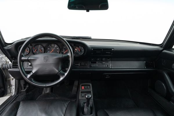 Porsche 911 Carrera (993)