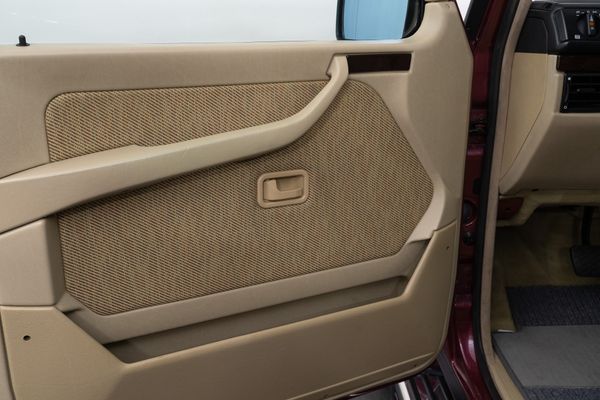 Mercedes-Benz 320 GE (W463)