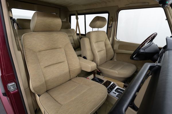 Mercedes-Benz 320 GE (W463)