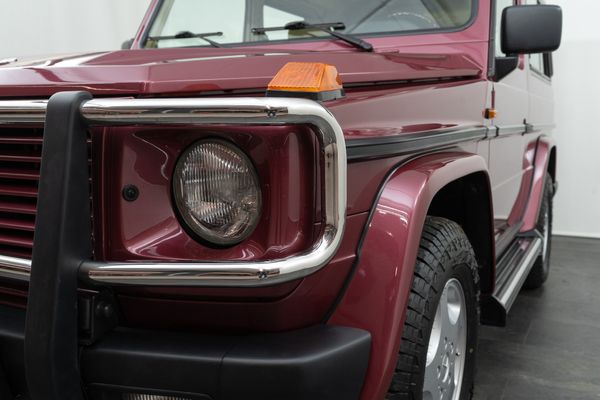 Mercedes-Benz 320 GE (W463)