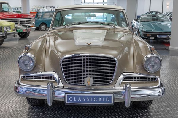 Studebaker Golden Hawk