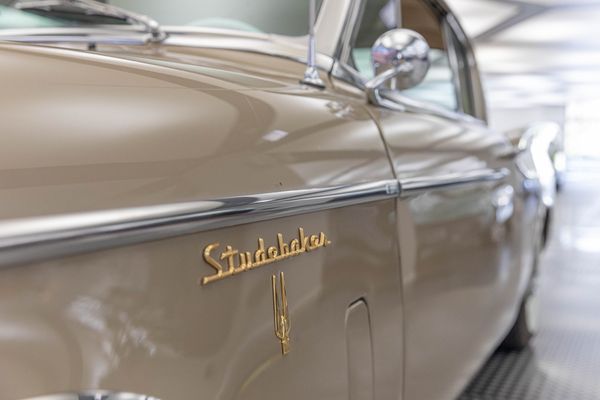 Studebaker Golden Hawk