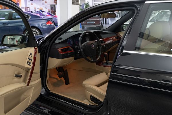 BMW Alpina B5
