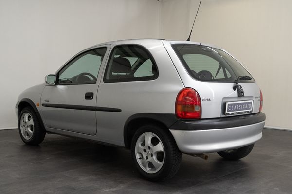 Opel Corsa 1.2 16V Edition 2000