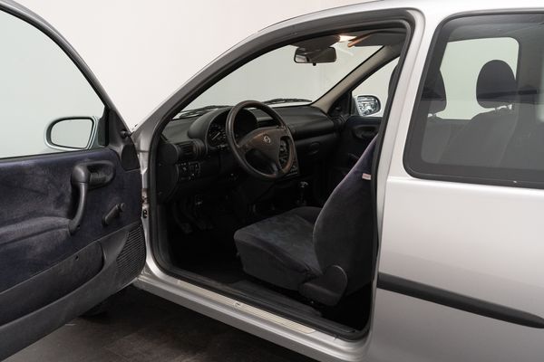 Opel Corsa 1.2 16V Edition 2000