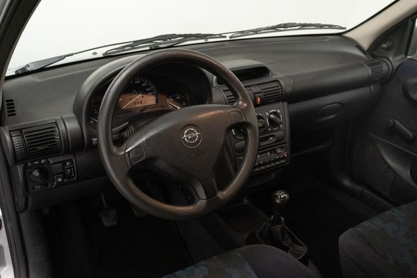 Opel Corsa 1.2 16V Edition 2000