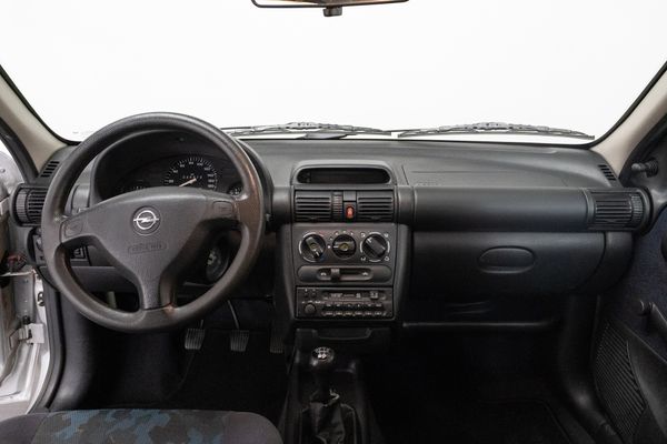 Opel Corsa 1.2 16V Edition 2000