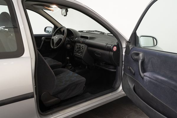 Opel Corsa 1.2 16V Edition 2000