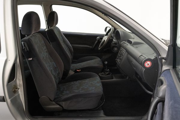 Opel Corsa 1.2 16V Edition 2000