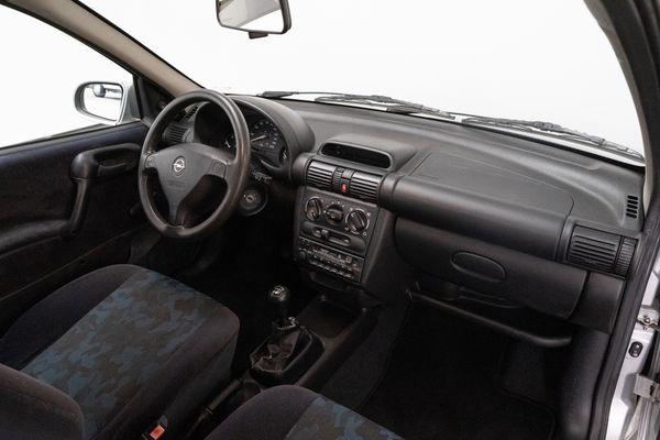 Opel Corsa 1.2 16V Edition 2000