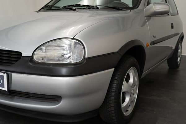 Opel Corsa 1.2 16V Edition 2000