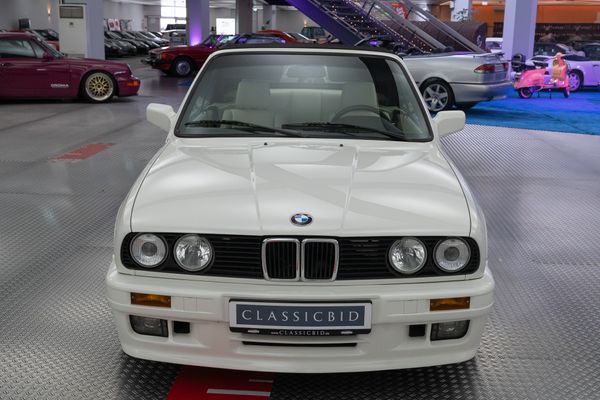 BMW 325iA Cabrio