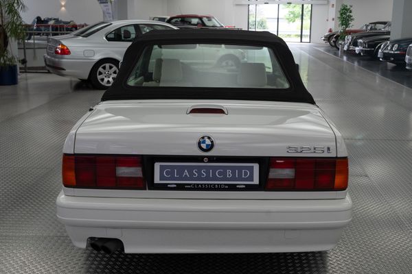 BMW 325iA Cabrio