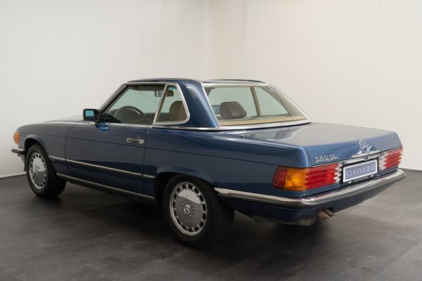 Mercedes-Benz 560 SL (R107)