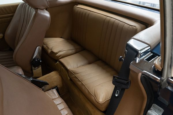 Mercedes-Benz 560 SL (R107)