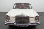 Mercedes-Benz 280 SE (W111)