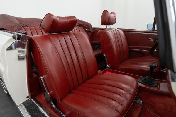 Mercedes-Benz 280 SE (W111)