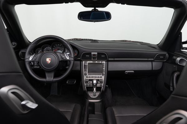 Porsche 911 Carrera Cabriolet (997)