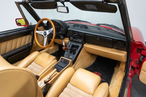Alfa Romeo Spider 115
