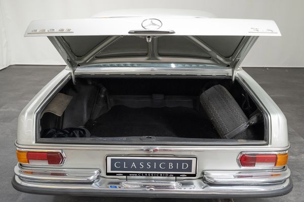 Mercedes-Benz 280 SE / 9 3.5 (W111)