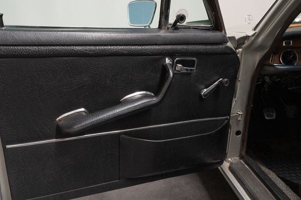 Mercedes-Benz 280 SE / 9 3.5 (W111)