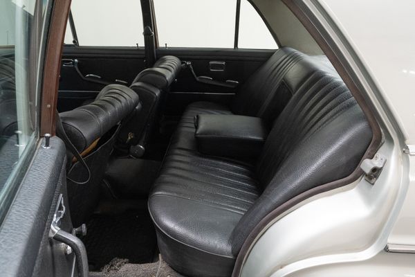 Mercedes-Benz 280 SE / 9 3.5 (W111)