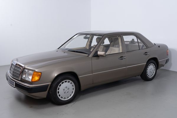 Mercedes-Benz E 260 Automatik