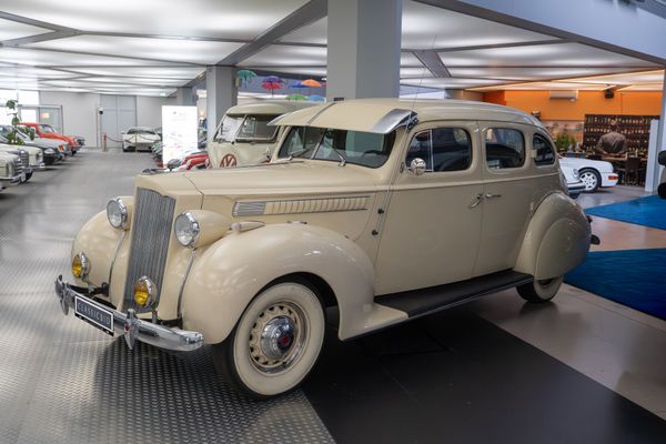 Packard Six (1700) Touring Sedan