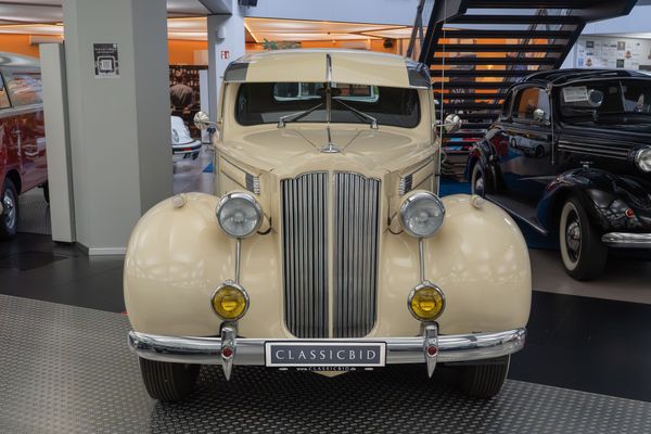 Packard Six (1700) Touring Sedan