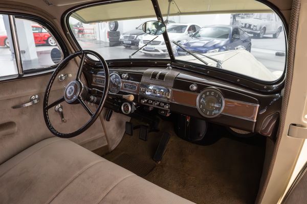 Packard Six (1700) Touring Sedan