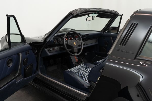 Porsche 911 SC Targa