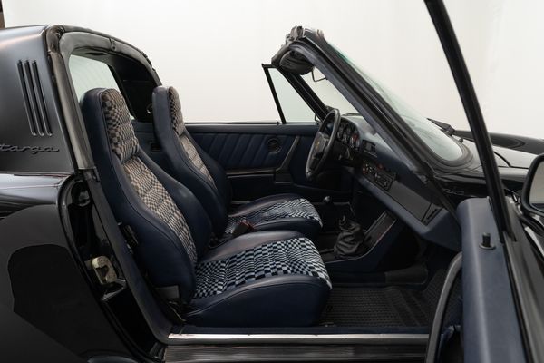 Porsche 911 SC Targa