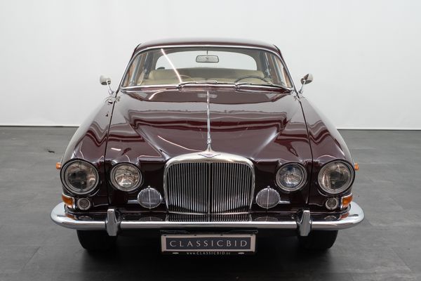Jaguar 420G (LHD)