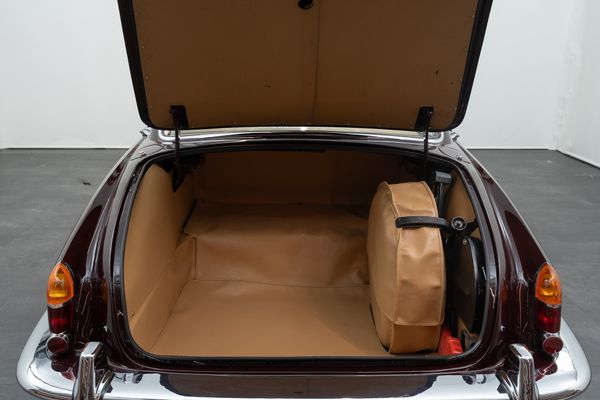 Jaguar 420G (LHD)