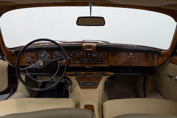 Jaguar 420G (LHD)