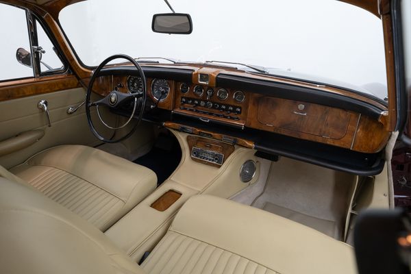 Jaguar 420G (LHD)