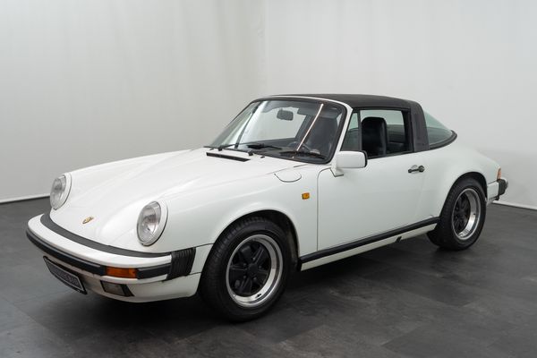 Porsche 911 Carrera 3.2 Targa