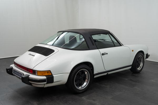 Porsche 911 Carrera 3.2 Targa