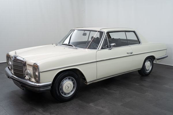 Mercedes-Benz 250 CE /8