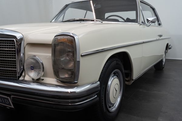 Mercedes-Benz 250 CE /8