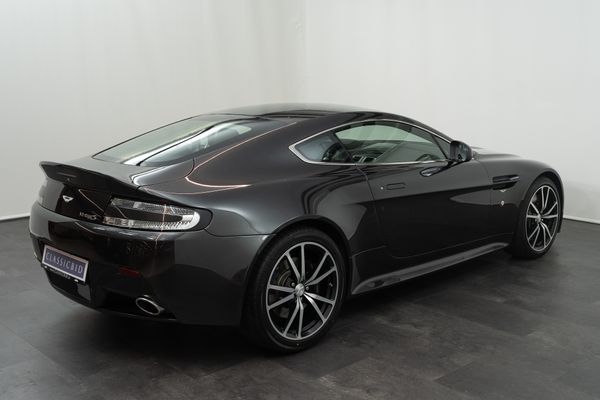Aston Martin V8 Vantage S