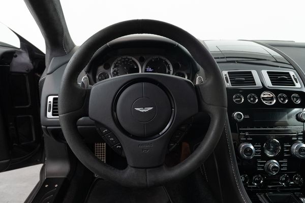 Aston Martin V8 Vantage S