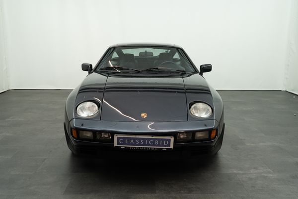 Porsche 928 S