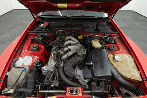 Porsche 944