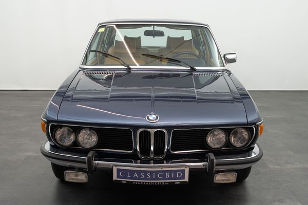 BMW 3.3 LI (E3) Automatic