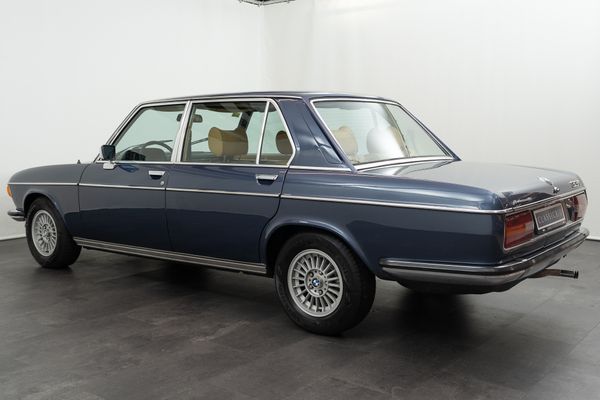 BMW 3.3 LI (E3) Automatic