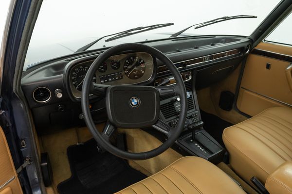 BMW 3.3 LI (E3) Automatic